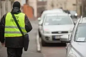 Інспектор з паркування