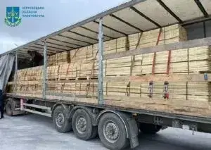 Фото контрабандної вантажівки
