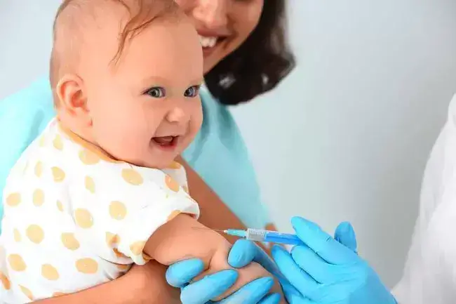 Імунізація дітей та її важливість: рекомендації від педіатра клініки «Медіком»