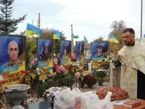 Алея Слави Героям / Фото: Чернівецька обласна рада