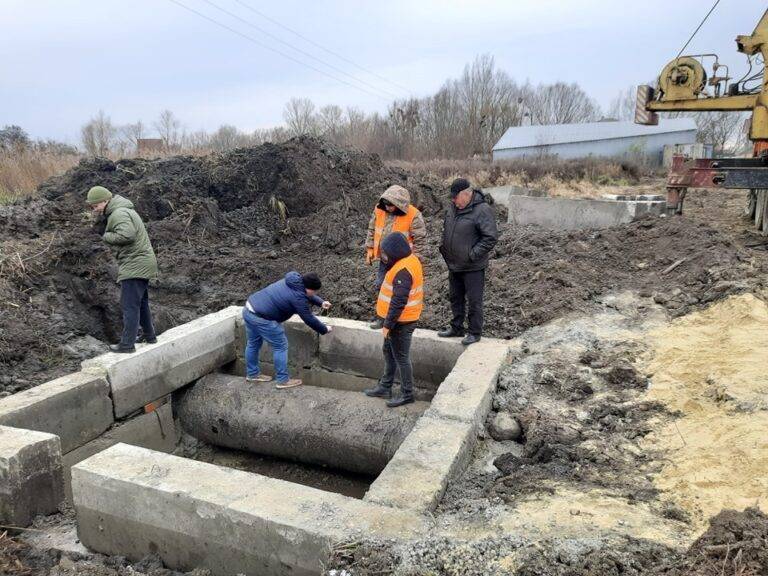 Ремонт водогону / Фото: "Чернівціводоканал"