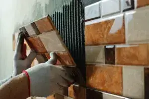 Работа плиточником: старт карьеры и профессиональный рост