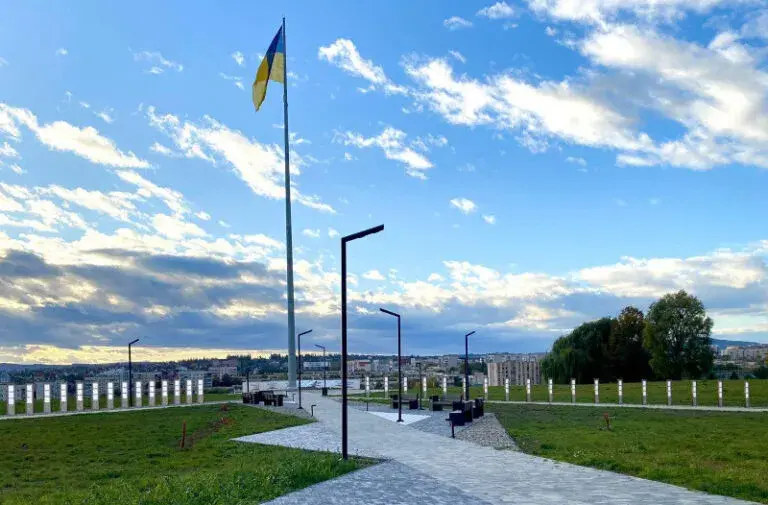 Алея Героїв