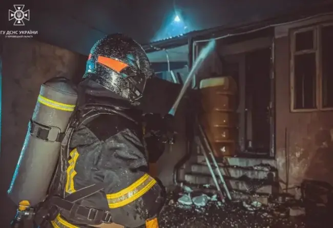 Ліквідація пожежі у Чернівцях