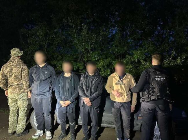 Затримані чернівчани