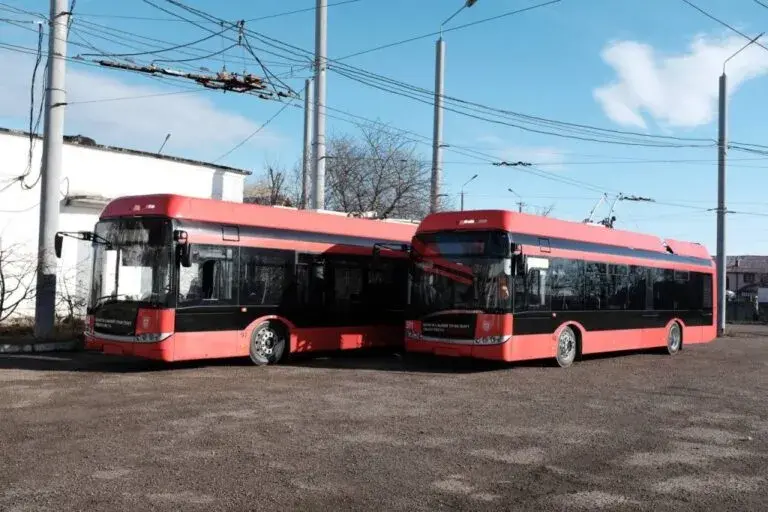 Тролейбуси