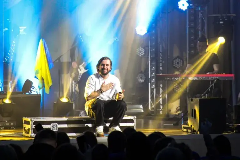 Гурт “Без Обмежень”