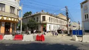 У центрі Чернівців перекрили рух через капітальний ремонт вулиць
