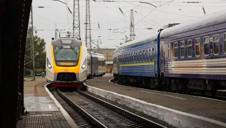 Потяг "Одеса – Чернівці"