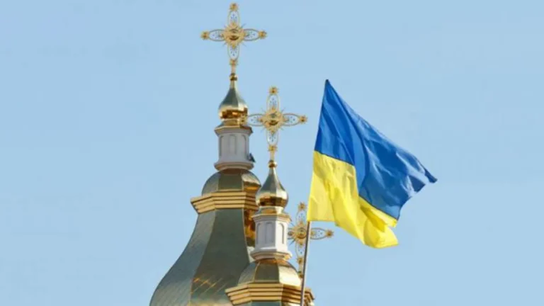 У Чернівцях змінилася влада в трьох головних храмах