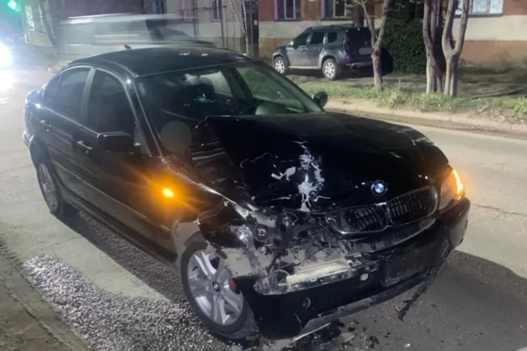 У Чернівцях п’яний водій BMW влаштував "дебош" на дорозі