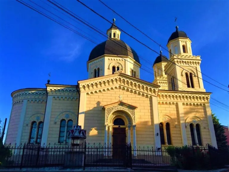 Кафедральний собор Святої Параскеви в Чернівцях