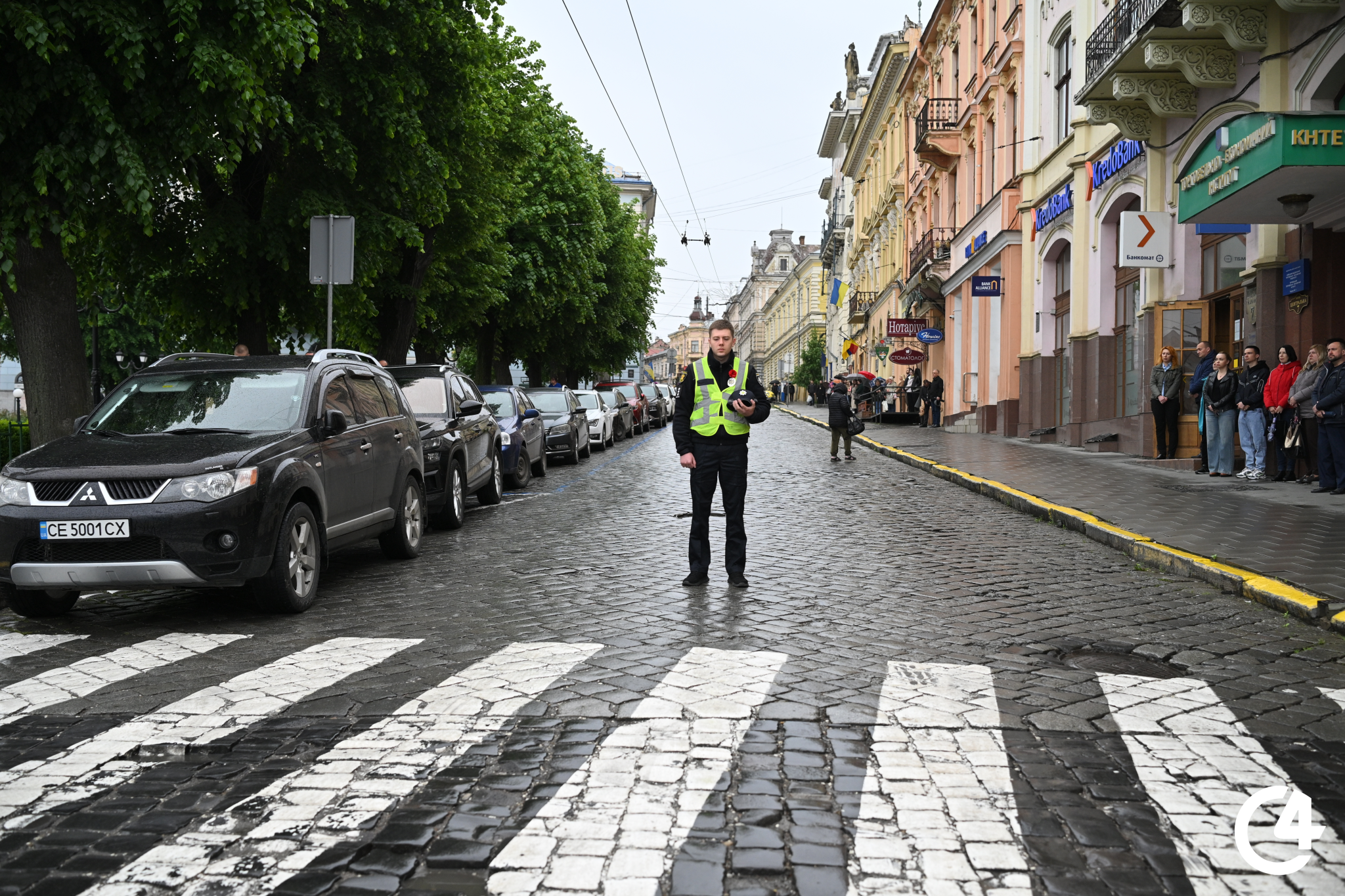Як у Чернівцях вшанували День пам’яті та перемоги над нацизмом Як у Чернівцях вшанували День пам’яті та перемоги над нацизмом