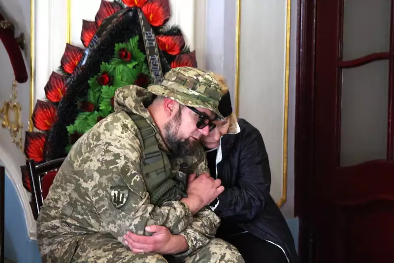 Чернівці гідно попрощалися з Миколою Федоруком Чернівці гідно попрощалися з Миколою Федоруком
