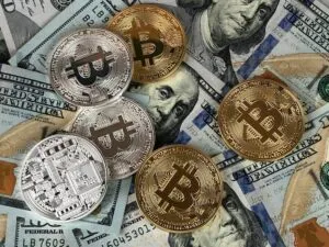 Які потенційні ризики можуть бути при роботі з криптообмінниками?