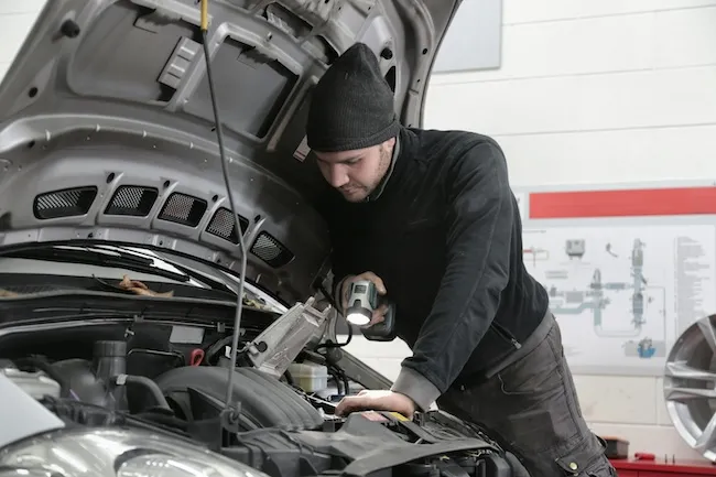 Быстрая и надёжная заправка автокондиционера в Киеве