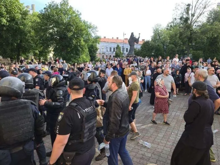 Релігійний скандал у Чернівцях