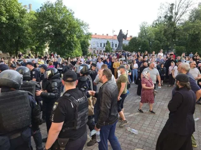 Релігійний скандал у Чернівцях