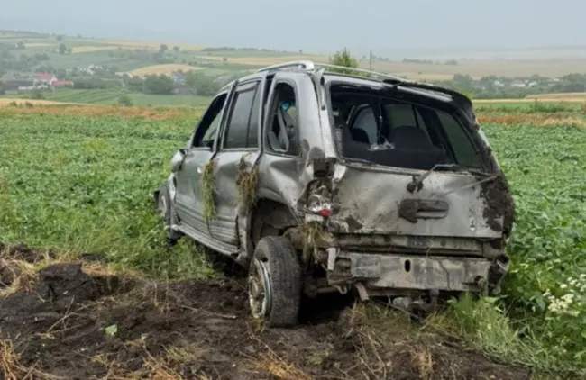 У Чернівецькому районі водійка розбила KIA