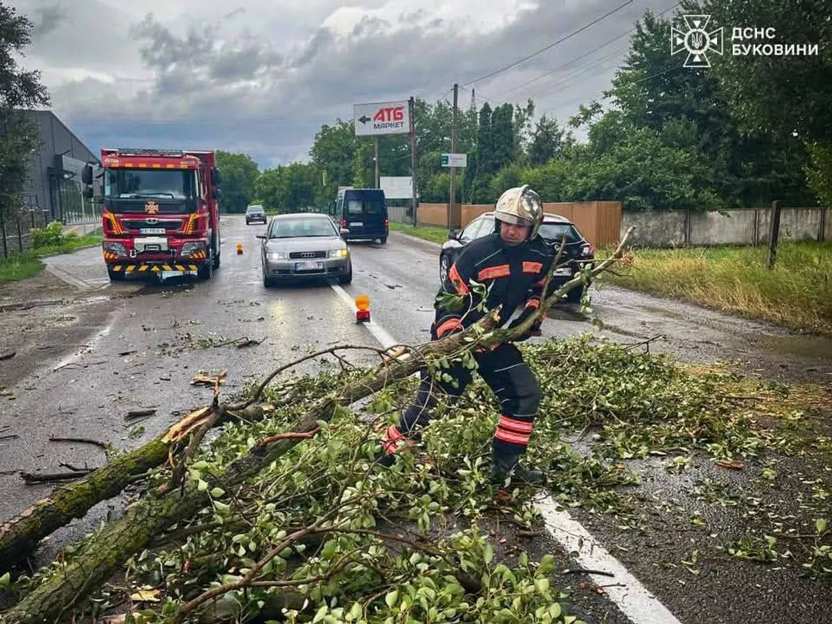 У Чернівцях пройшов справжній потоп У Чернівцях пройшов справжній потоп