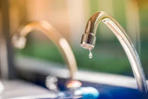 Масштабне відключення води в Чернівцях: 17 вулиць залишаться без водопостачання