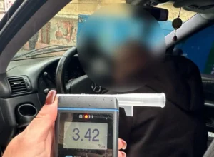 У Чернівцях спіймали водія з рекордним рівнем сп’яніння