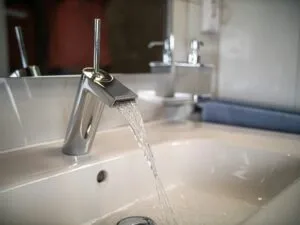 Перекриття води
