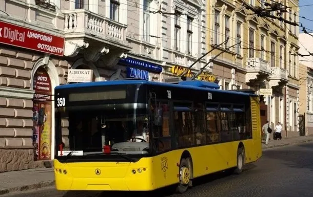 У Чернівцях змінено маршрути громадського транспорту