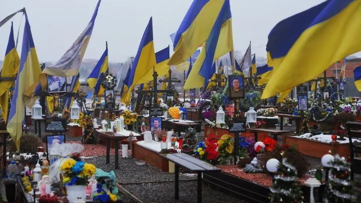 Чернівці викуповують землю для розширення кладовища