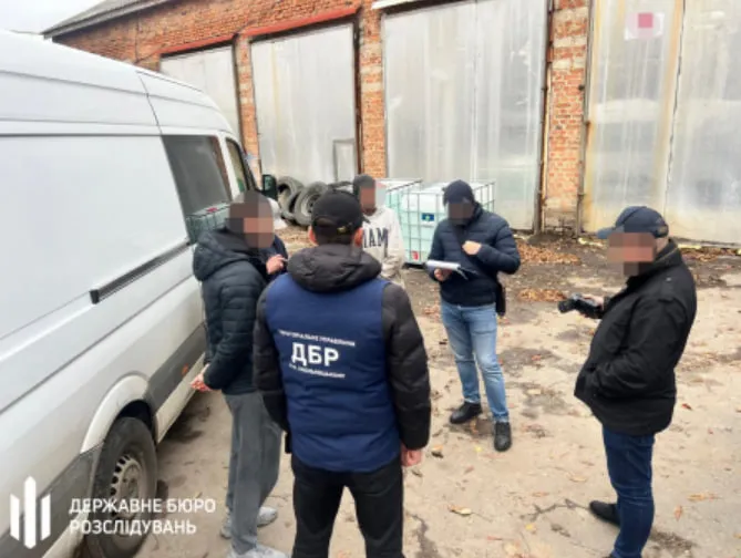 Затримали військових за продаж пального на Буковині