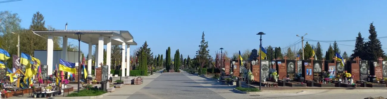 Чернівці викуповують землю для розширення кладовища