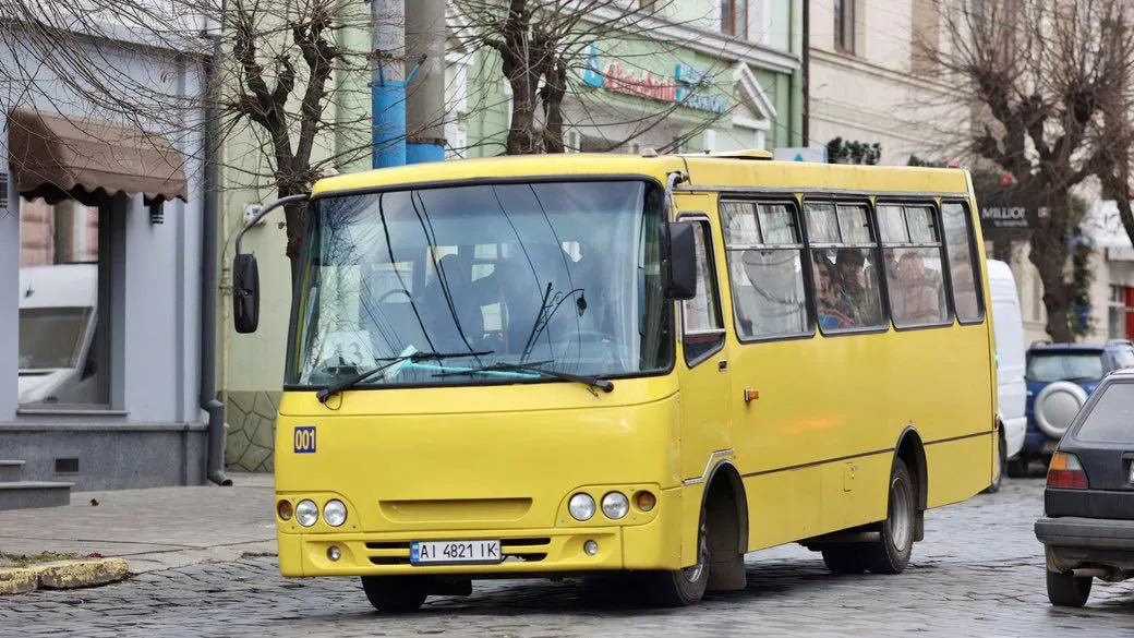Маршрут №13 в Чернівцях зникне з 20 грудня через мобілізацію водіїв