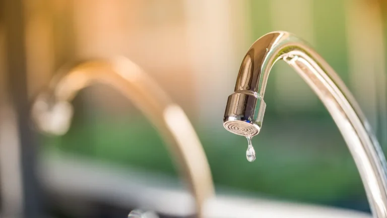 Екстрено відключили воду в частині Чернівців