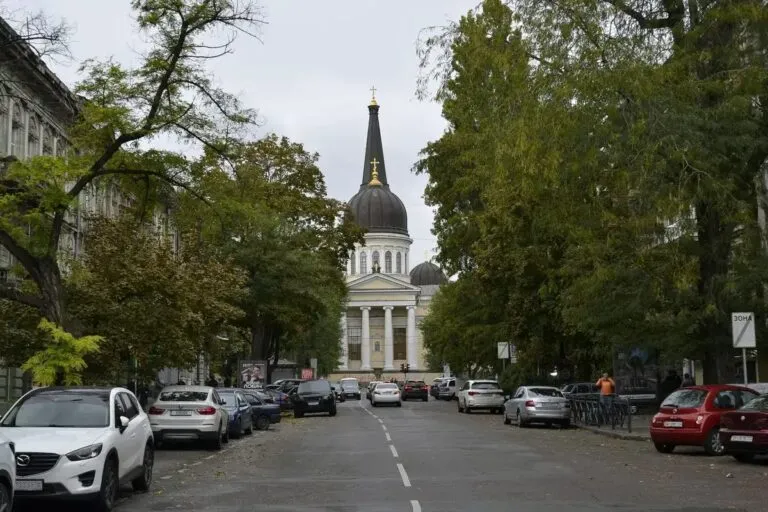 Інвестиції в морське узбережжя: чому чернівчани все частіше обирають нерухомість в Одесі замість депозитів
