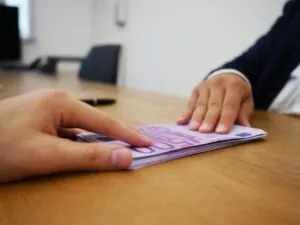 Кредит 50000 грн: як інвестувати у свої мрії вже сьогодні