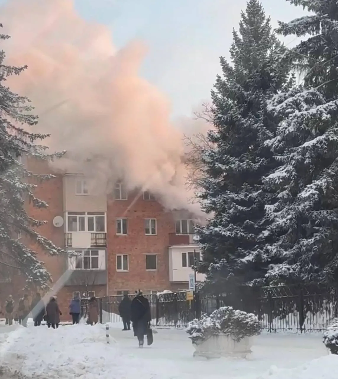 Палала багатоповерхівка в Чернівцях: все що відомо на цей час (оновлено)