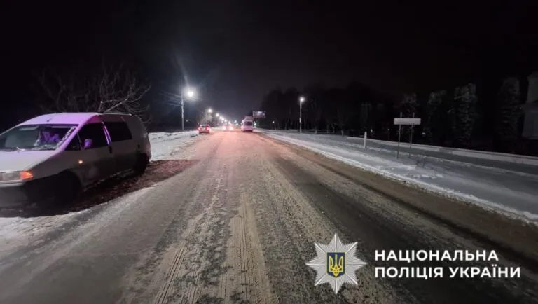 Дворічна дитина травмувалася у ДТП на Буковині