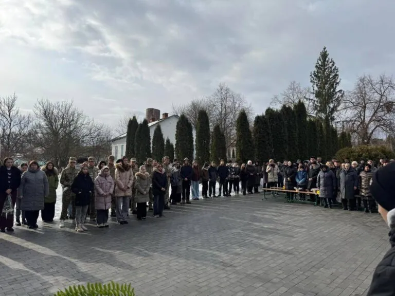 Чотири меморіальні дошки загиблим Героям відкрили на будівлі школи в Бабині