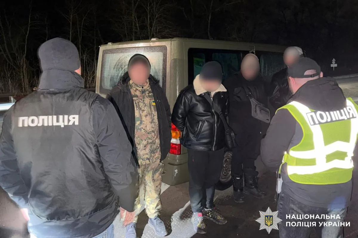 9 000 євро з ухилянта: капелан організував втечу чоловіків до Румунії через Буковину
