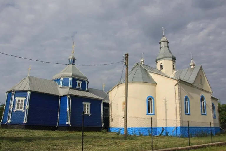 Церковний скандал на Буковині: жителі села масово проголосували за московський патріархат