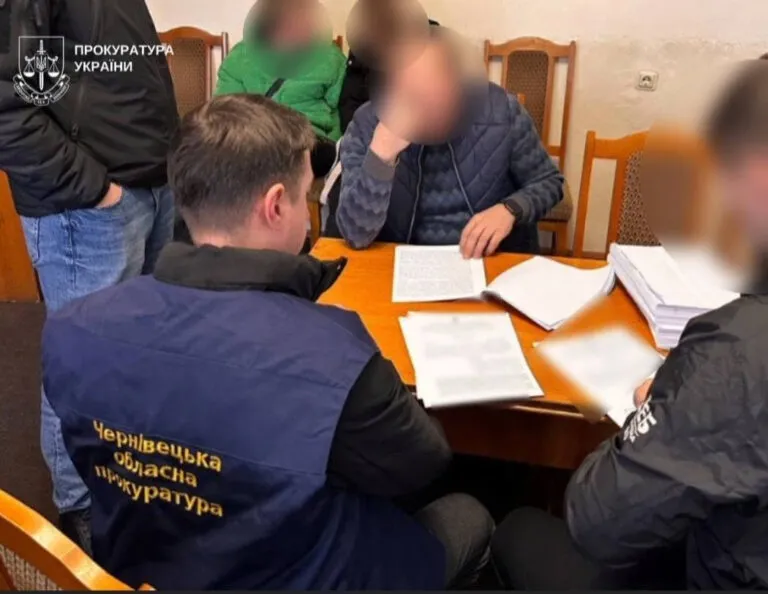 Вкрали 2,5 мільйони на будівництві мосту: через Прут прокуратура Чернівців завершила розслідування