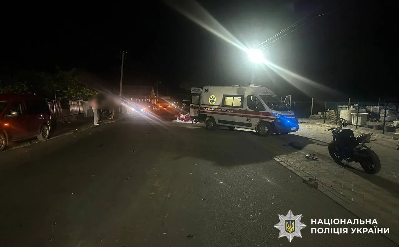 Смертельна ДТП на Буковині: неповнолітній мотоцикліст на смерть збив пішохода