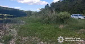 Пошук завершено: на Дністрі знайдено тіла батька і трьох дітей, які зникли на Буковині