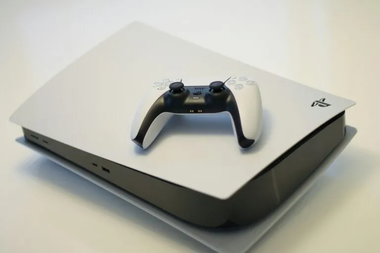 Sony PlayStation 5: огляд та порівняння поколінь
