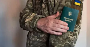 Покарали працівника ТЦК за незаконну мобілізацію: Буковинський суд виніс вирок