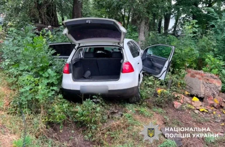 Смертельна ДТП у Кіцмані: загинув 24-річний водій, дві жінки у лікарні