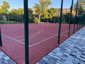 Новий простір для дітей: на провулку Устима Кармелюка триває капремонт