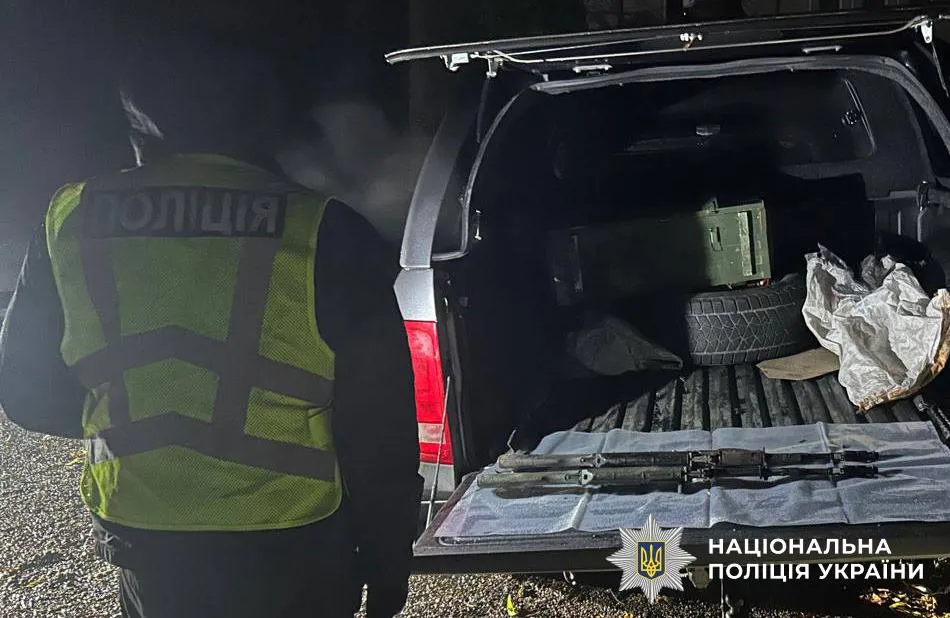 На Буковині викрили канал продажу автоматів і гранат