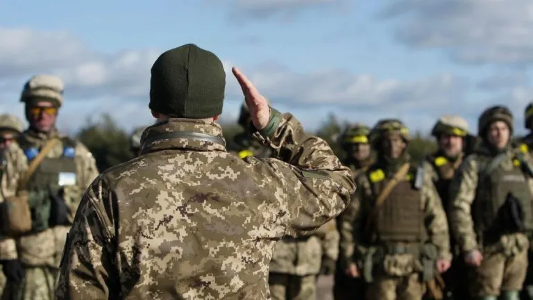 Нові правила бронювання: що зміниться для працівників критичних підприємств на Буковині